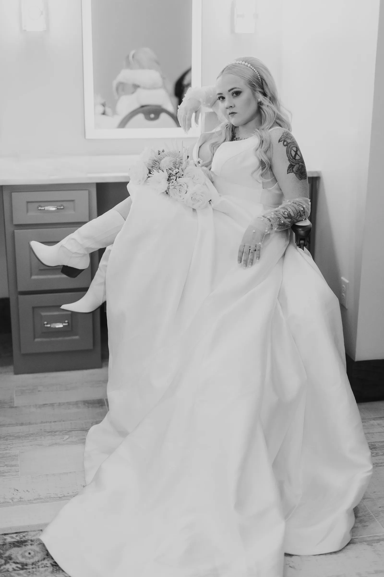 Bride getting ready in the private suite at Primrose Hill in Van Alstyne